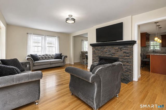 426 Second Avenue, West Haven, CT 06516