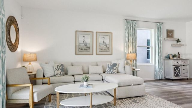 37045 KINGS CROWN DRIVE, Zephyrhills, FL 33541