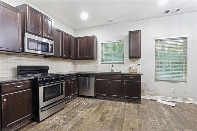 4186 Woodland Park Drive, Atlanta, GA 30331