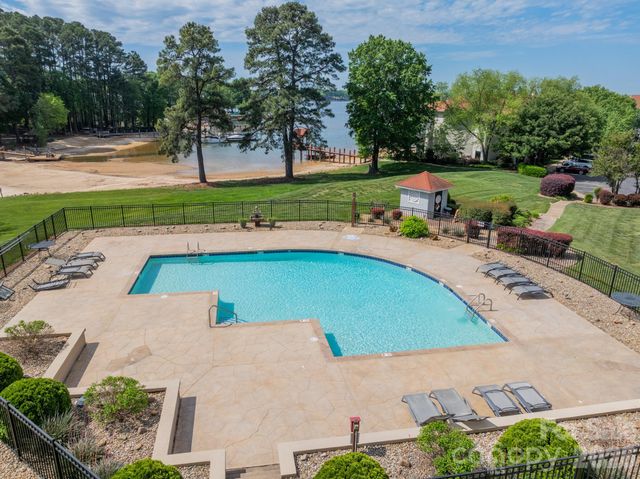 17919 Kings Point Drive C, Cornelius, NC 28031