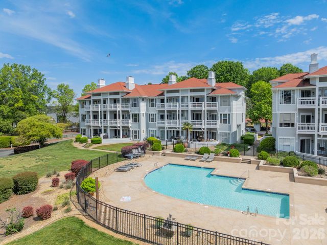 17919 Kings Point Drive C, Cornelius, NC 28031