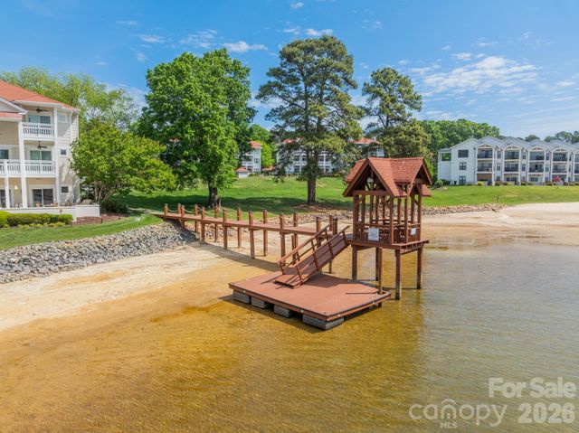 17919 Kings Point Drive C, Cornelius, NC 28031