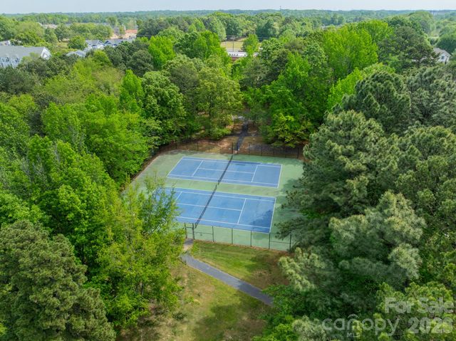 17919 Kings Point Drive C, Cornelius, NC 28031