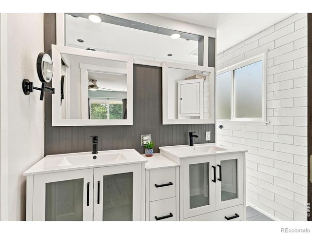 673 Crawford Circle, Longmont, CO 80504