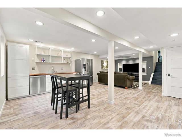 673 Crawford Circle, Longmont, CO 80504