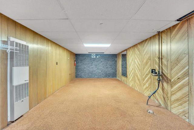 10419 W Fairmount AVENUE, Milwaukee, WI 53225