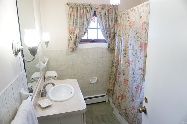 552 Calhoun Street, Mishawaka, IN 46545