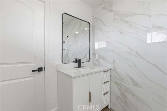 15000 Wells Fargo, Hesperia, CA 92345