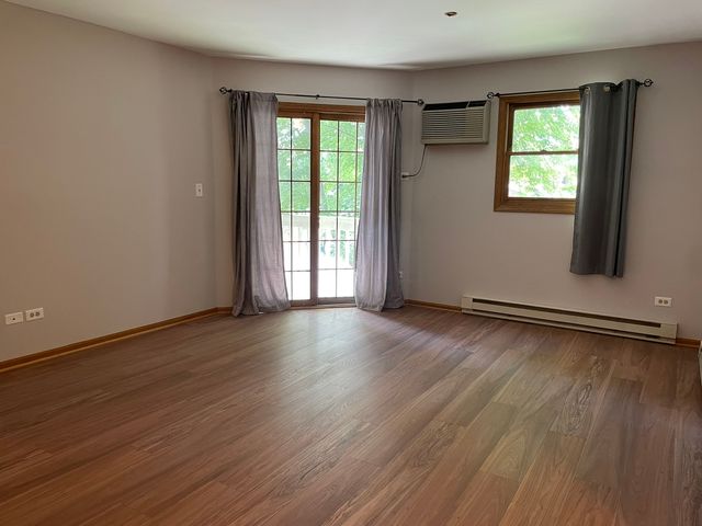 1323 Cunat Court 2G, Lake In The Hills, IL 60156