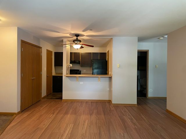 1323 Cunat Court 2G, Lake In The Hills, IL 60156