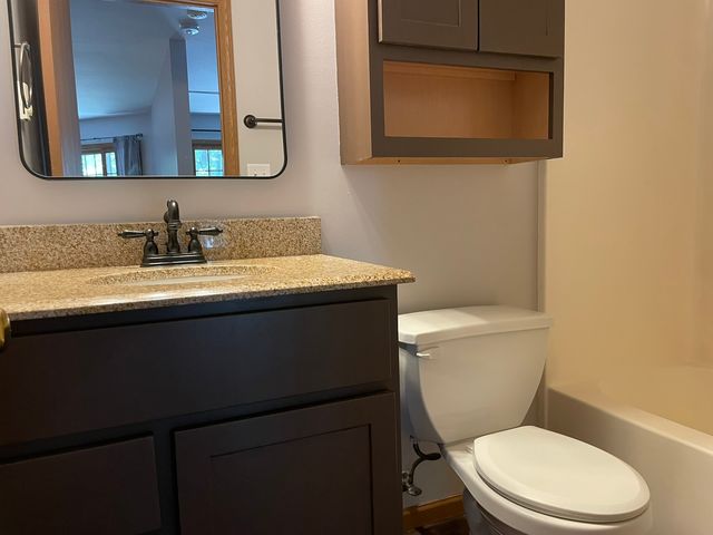 1323 Cunat Court 2G, Lake In The Hills, IL 60156