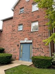1323 Cunat Court 2G, Lake In The Hills, IL 60156