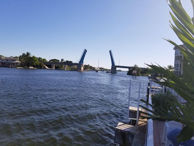 638 Snug Harbor Drive E12, Boynton Beach, FL 33435