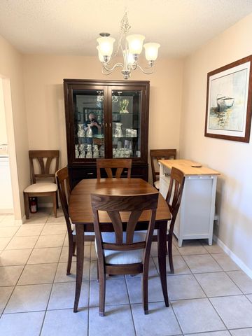 638 Snug Harbor Drive E12, Boynton Beach, FL 33435