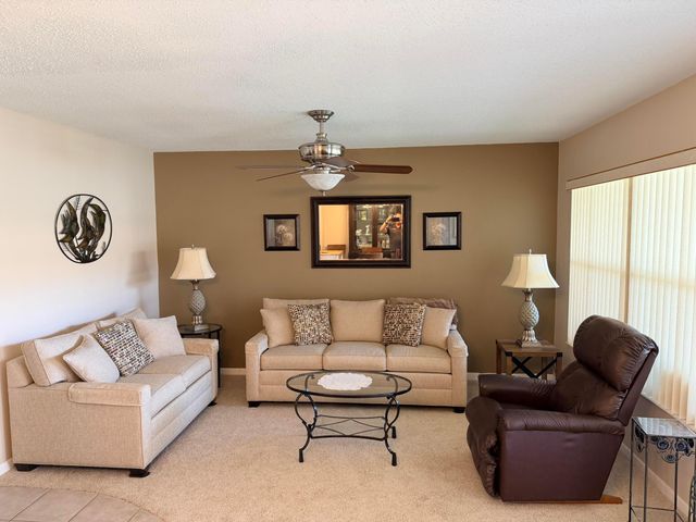 638 Snug Harbor Drive E12, Boynton Beach, FL 33435