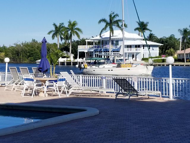 638 Snug Harbor Drive E12, Boynton Beach, FL 33435