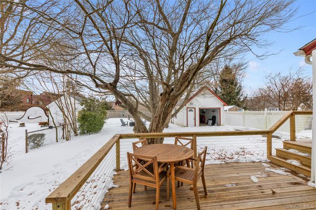 14 Denton Court, Rockville Centre, NY 11570