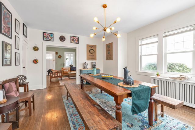 14 Denton Court, Rockville Centre, NY 11570