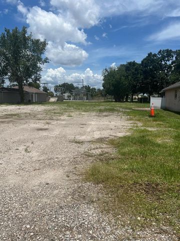 3337 W WOODLAWN AVENUE, Tampa, FL 33607