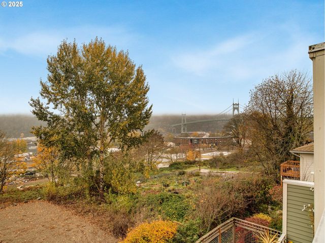 8310 N EDISON St, Portland, OR 97203