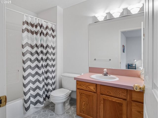 8310 N EDISON St, Portland, OR 97203