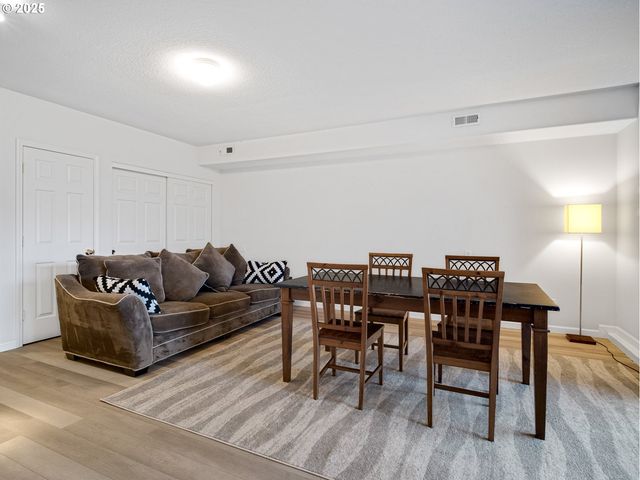 8310 N EDISON St, Portland, OR 97203