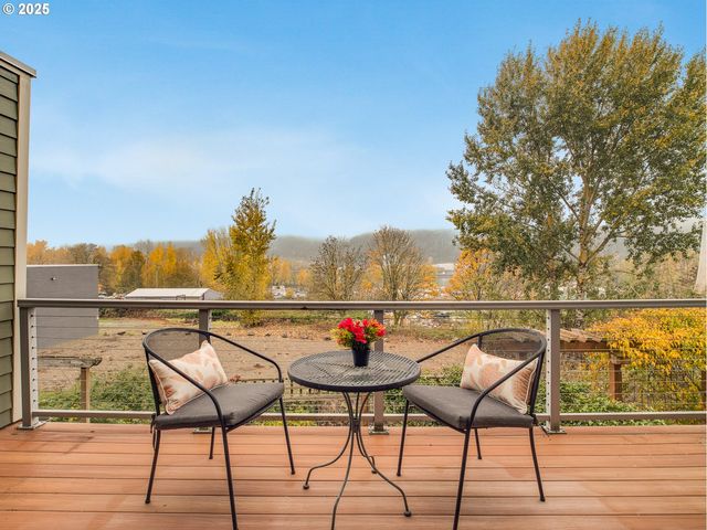 8310 N EDISON St, Portland, OR 97203