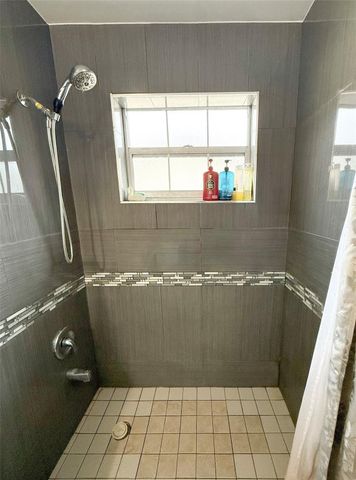 341 NE 164th Street, Miami, FL 33162