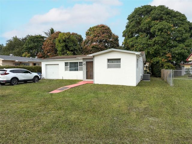 341 NE 164th Street, Miami, FL 33162