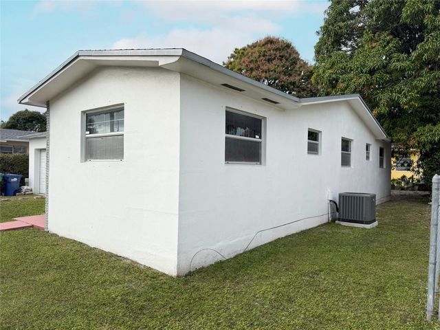 341 NE 164th Street, Miami, FL 33162