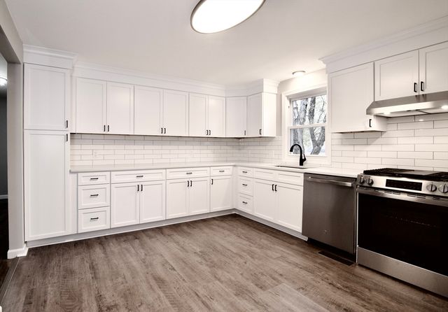 68 Sunrise Ter, Springfield, MA 01119