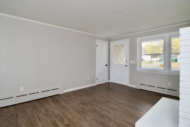 68 Sunrise Ter, Springfield, MA 01119