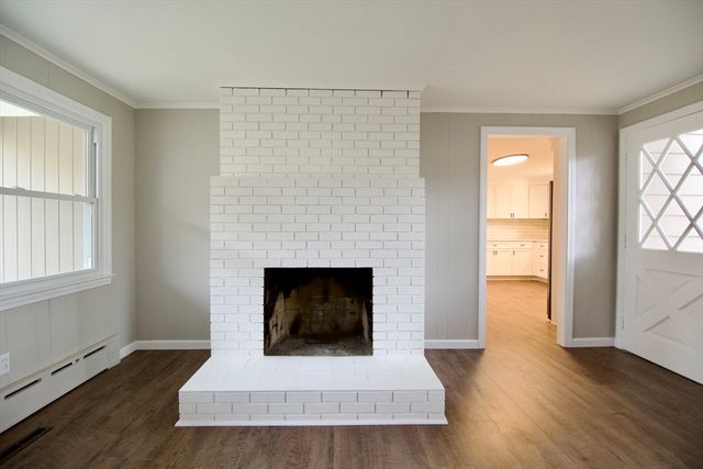 68 Sunrise Ter, Springfield, MA 01119