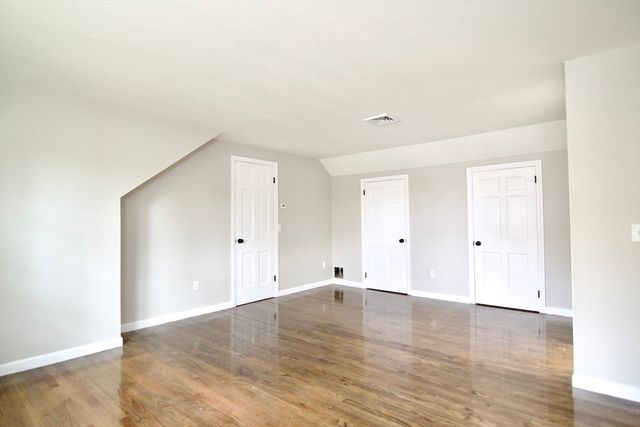 68 Sunrise Ter, Springfield, MA 01119