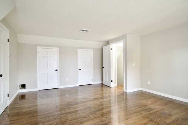 68 Sunrise Ter, Springfield, MA 01119