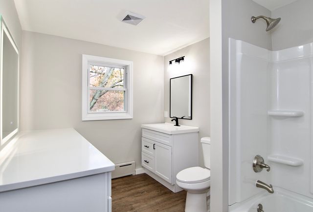 68 Sunrise Ter, Springfield, MA 01119