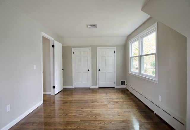 68 Sunrise Ter, Springfield, MA 01119