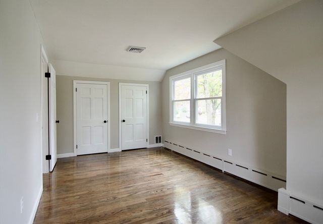 68 Sunrise Ter, Springfield, MA 01119