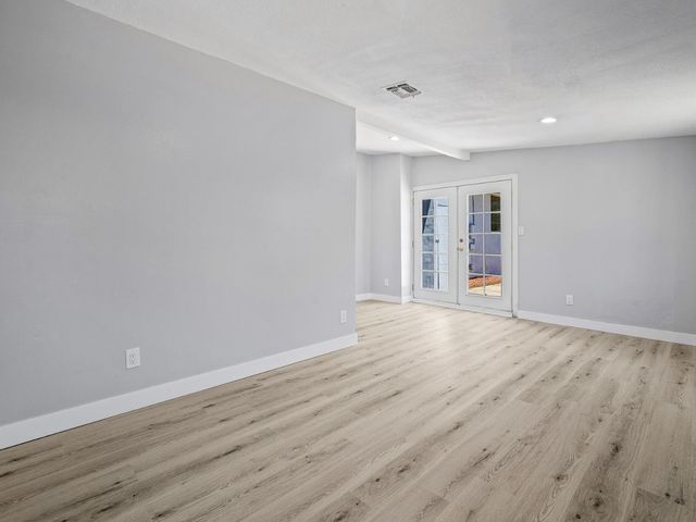 2428 Upham Ct, Carmichael, CA 95608