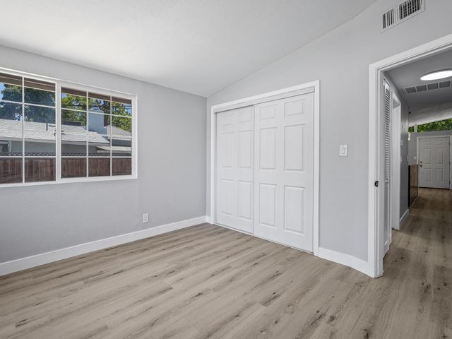 2428 Upham Ct, Carmichael, CA 95608
