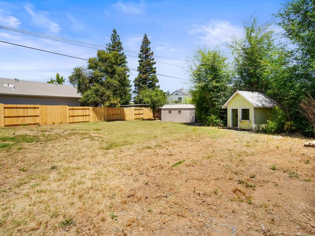 2428 Upham Ct, Carmichael, CA 95608