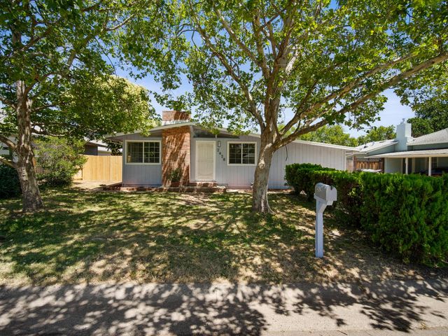 2428 Upham Ct, Carmichael, CA 95608