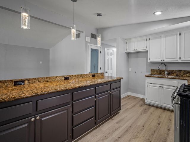 2428 Upham Ct, Carmichael, CA 95608