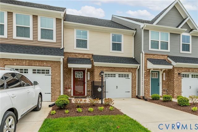10837 Genito Square Dr, Midlothian, VA 23112