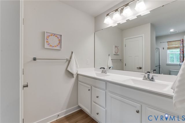 10837 Genito Square Dr, Midlothian, VA 23112