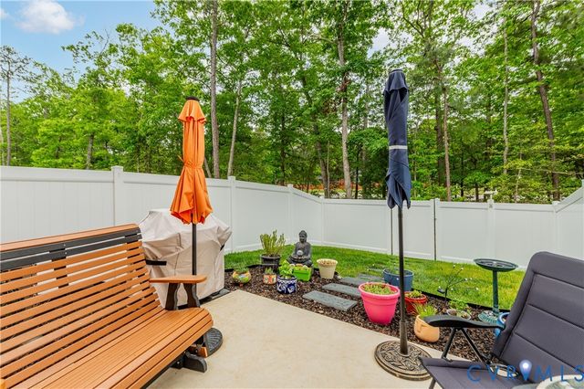 10837 Genito Square Dr, Midlothian, VA 23112