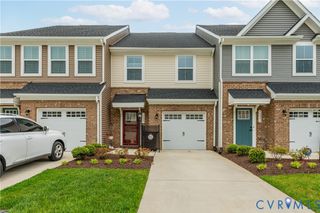 10837 Genito Square Dr, Midlothian, VA 23112