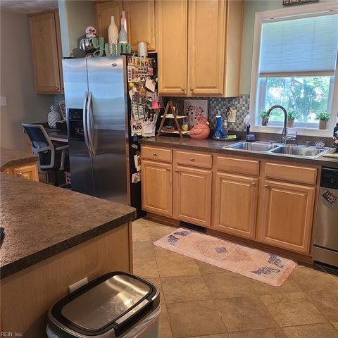 5517 Taylors Walke LN, Virginia Beach, VA 23462