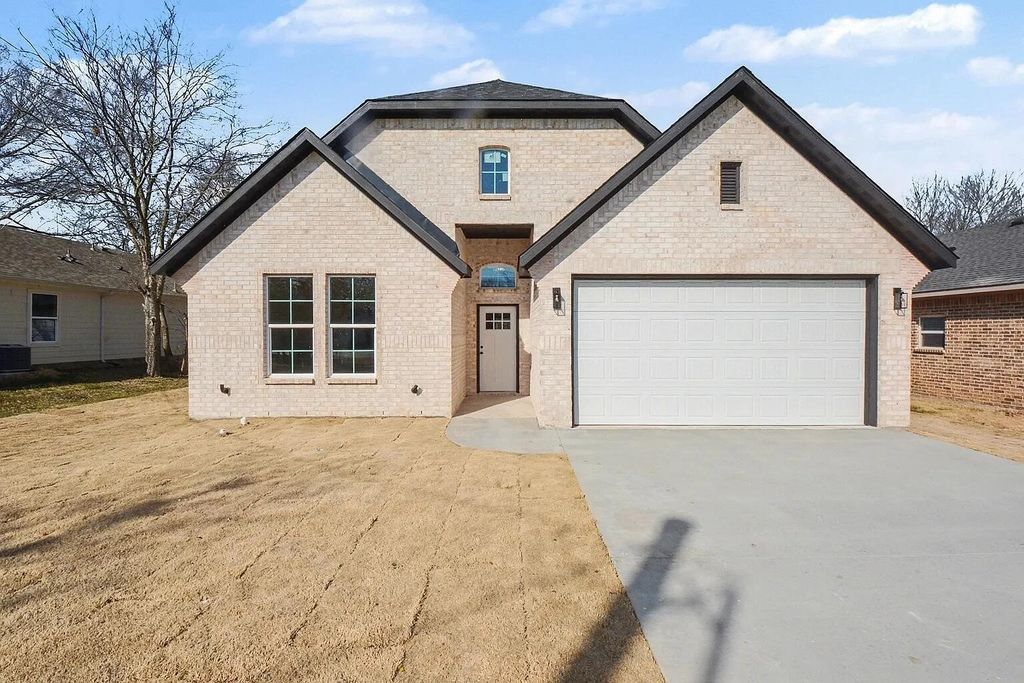 4528 Church Street, Greenville, TX 75401