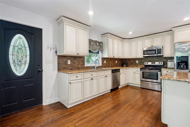 18 Carman Boulevard, Brookhaven, NY 11719